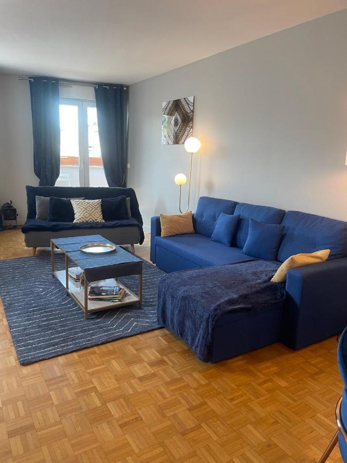 Blue Haven * Sevres